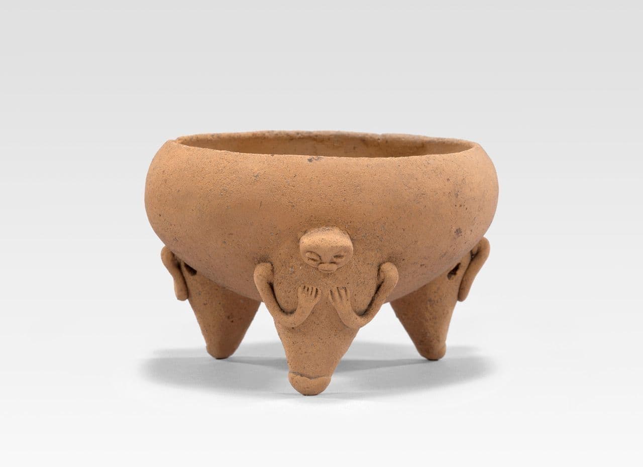 Biscuitware Tripod Bowl with Figures
Chiriquí, Panama (13th–15th centuries) 13th Century,14th Century,15th Century
2019.102.18