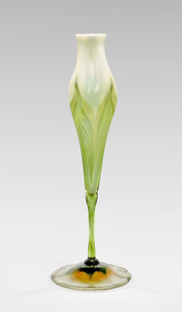 Calyx Vase
Louis Comfort Tiffany
20th Century
2014.13 Calyx Vase
Louis Comfort Tiffany
20th Century
2014.13