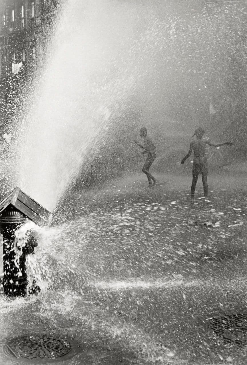 New York
Helen Levitt
20th Century
2019.70.7 New York