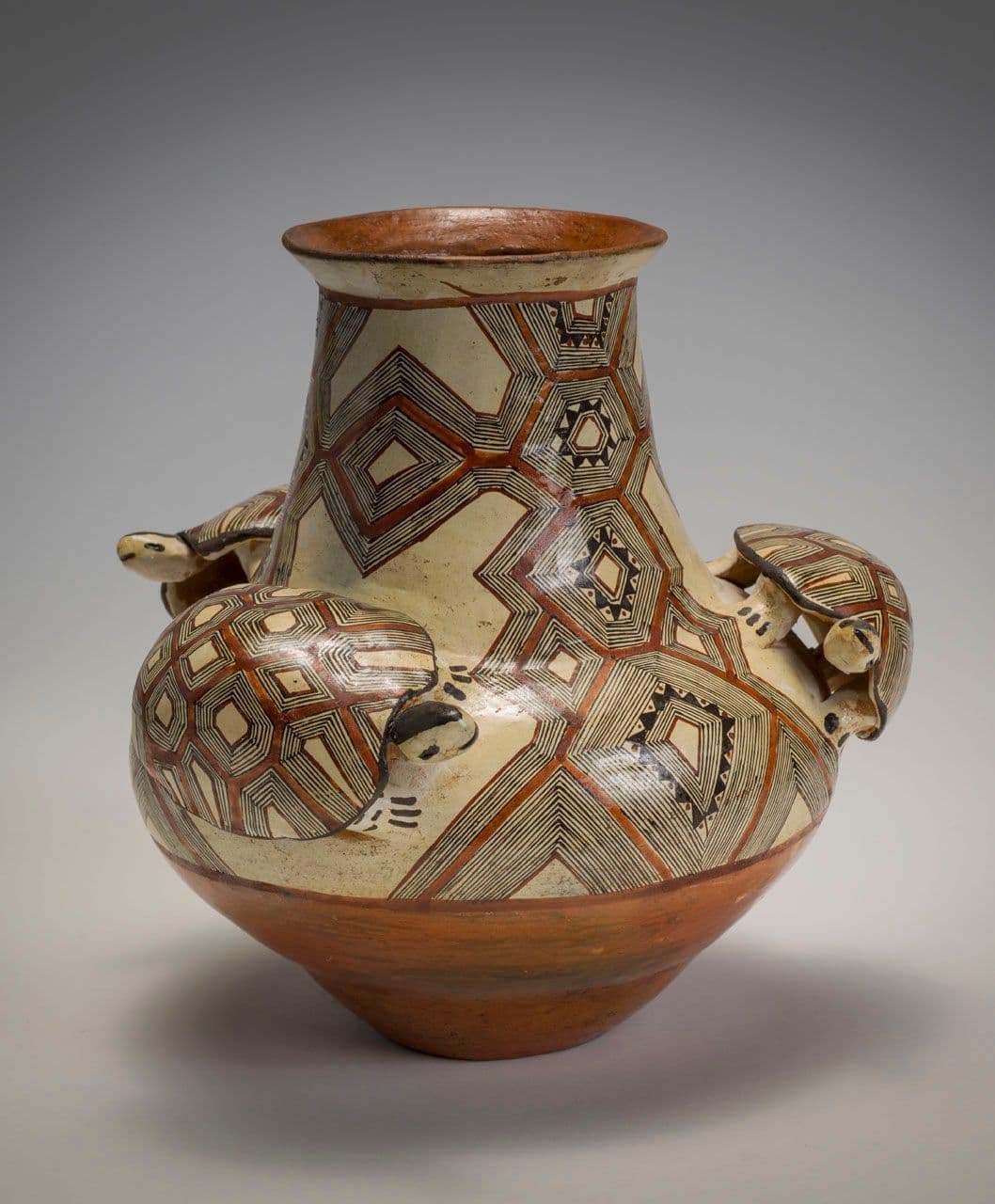 Small Storage Jar (ichilla tinaja) with Turtle and Anaconda Motif
Esthela Dagua
20th Century
2016.23.5 Small Storage Jar (ichilla tinaja) with Turtle and Anaconda Motif
Esthela Dagua
20th Century
2016.23.5