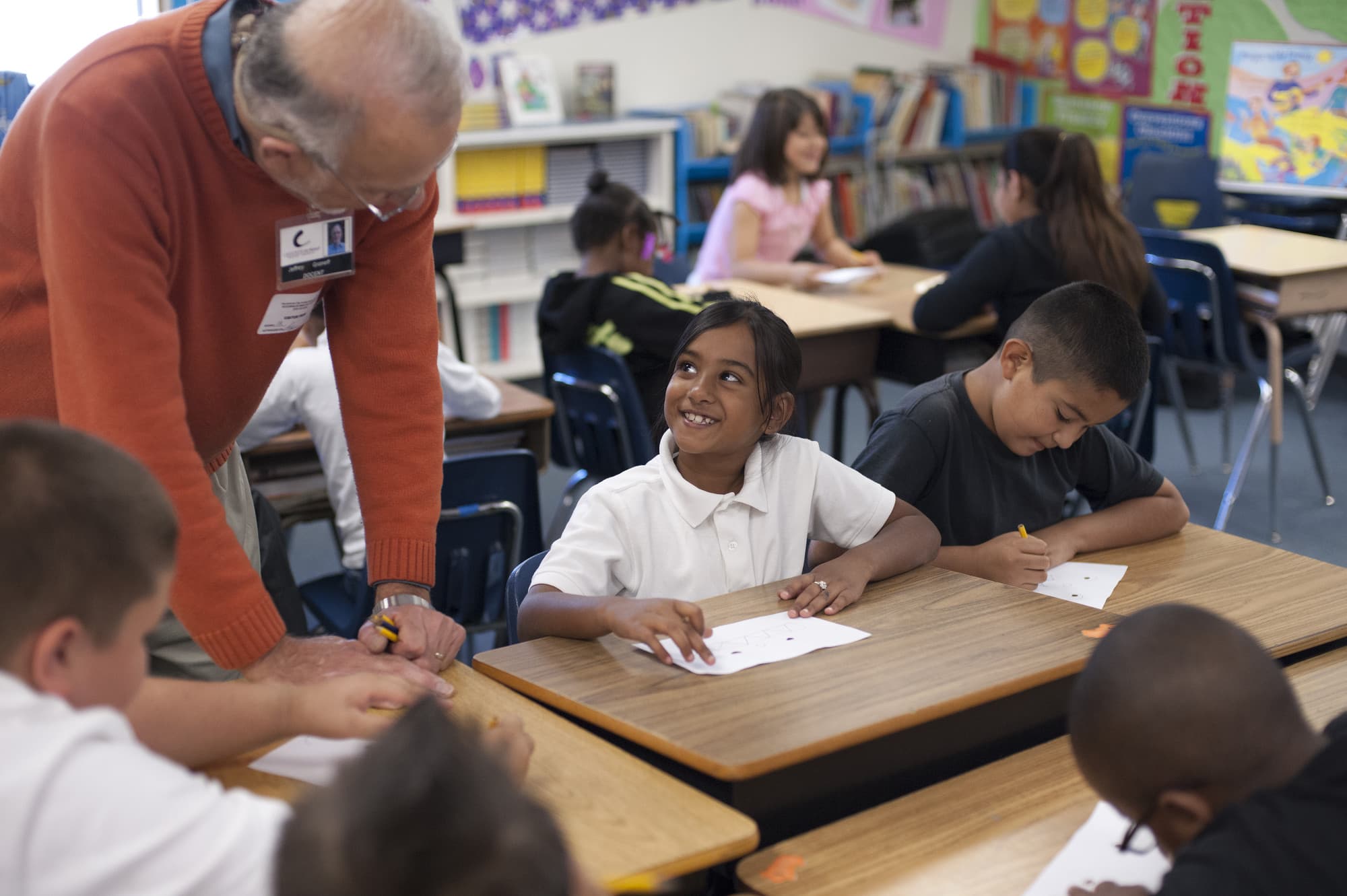 Image: School + Teacher, Crocker-to-go in school Image: School + Teacher, Crocker-to-go in school