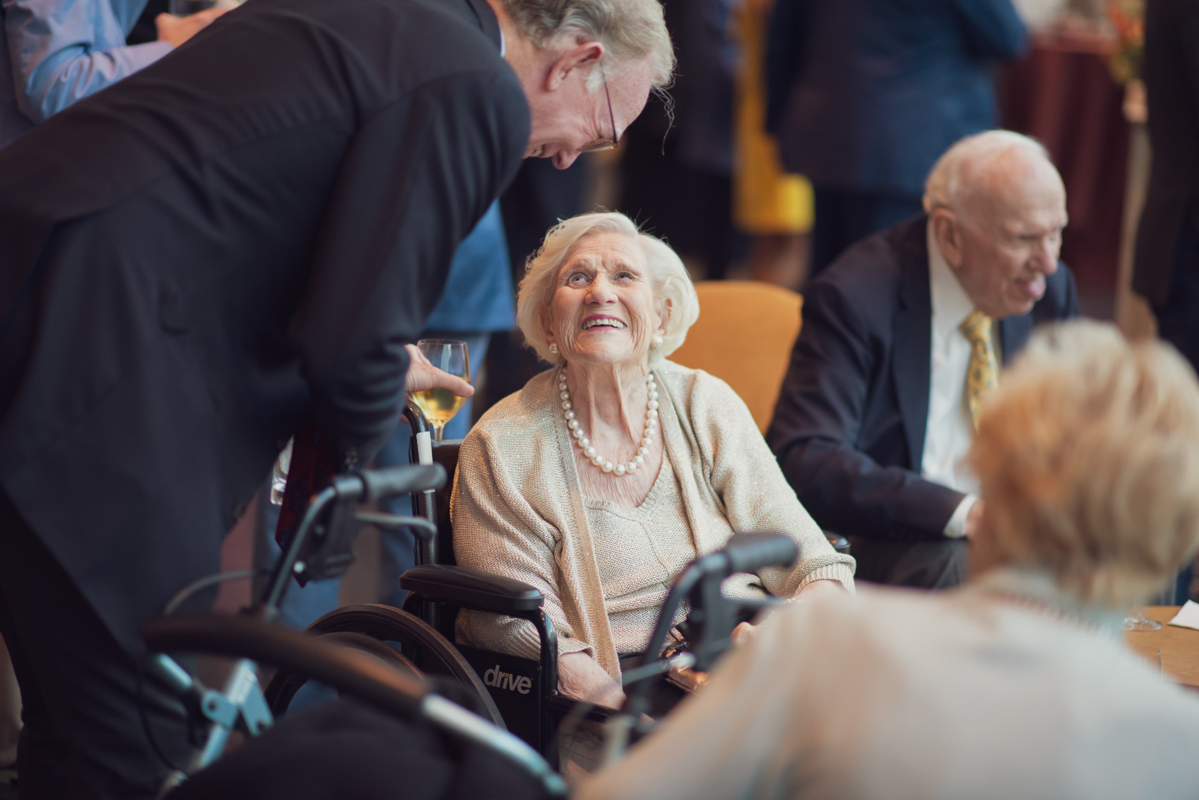 Image: Senior Image: Senior